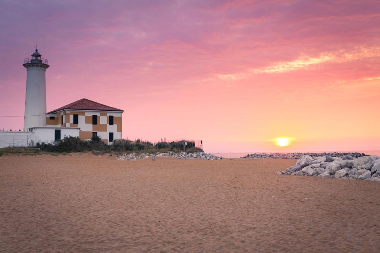 Residence Valbella Con Piscina Бибионе Экстерьер фото