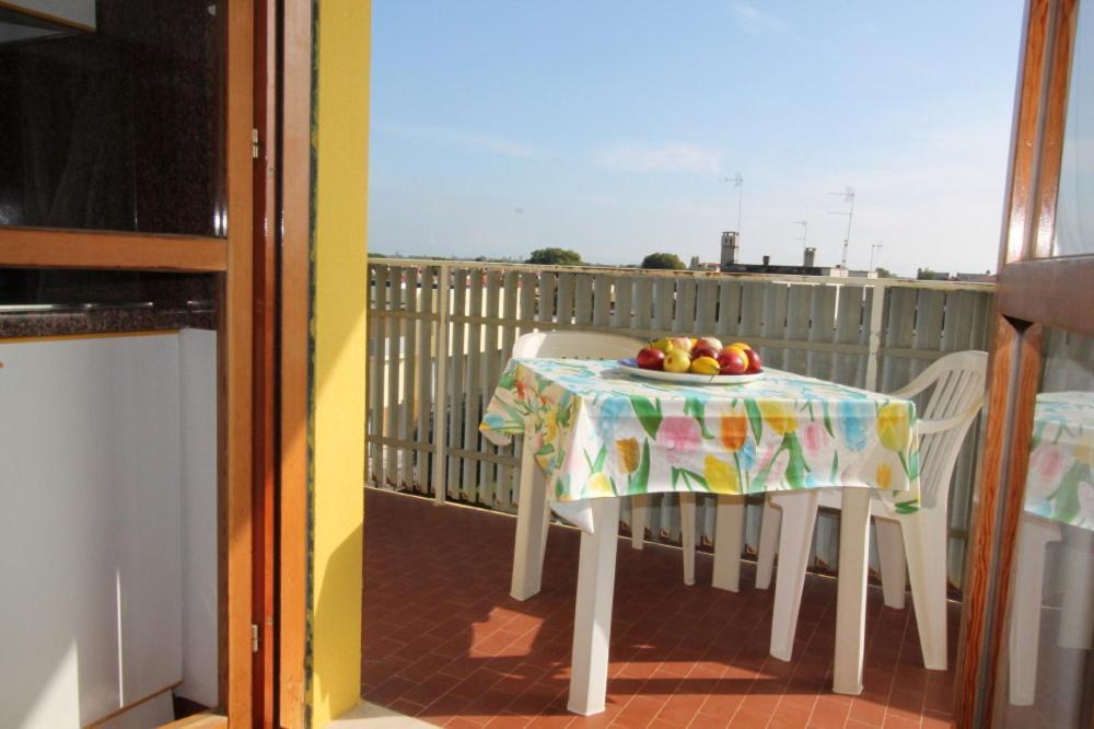 Residence Valbella Con Piscina Бибионе Экстерьер фото